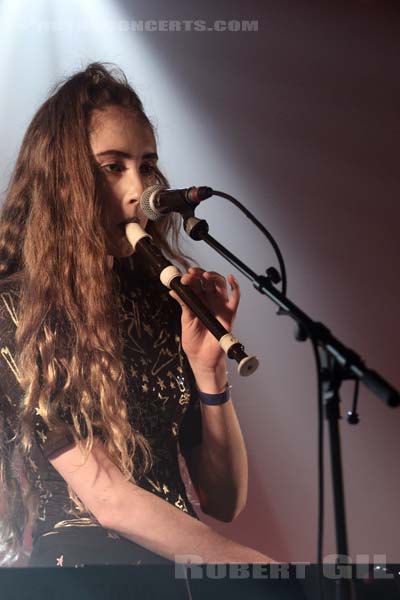 LET'S EAT GRANDMA - 2016-04-16 - PARIS - Point Ephemere - 